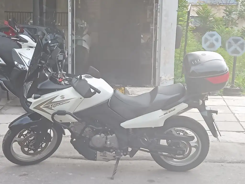 Suzuki DL 650 …