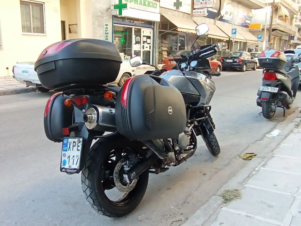 Suzuki DL 650 …