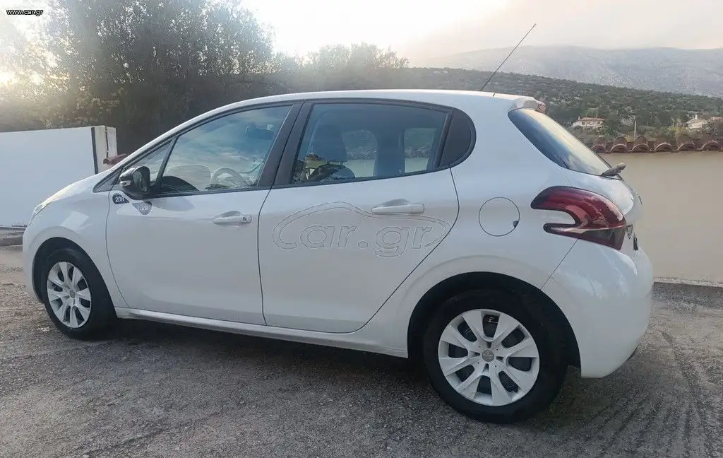 Peugeot 208 1.0 …