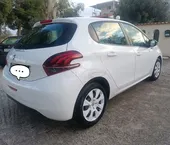 Peugeot 208 1.0 …